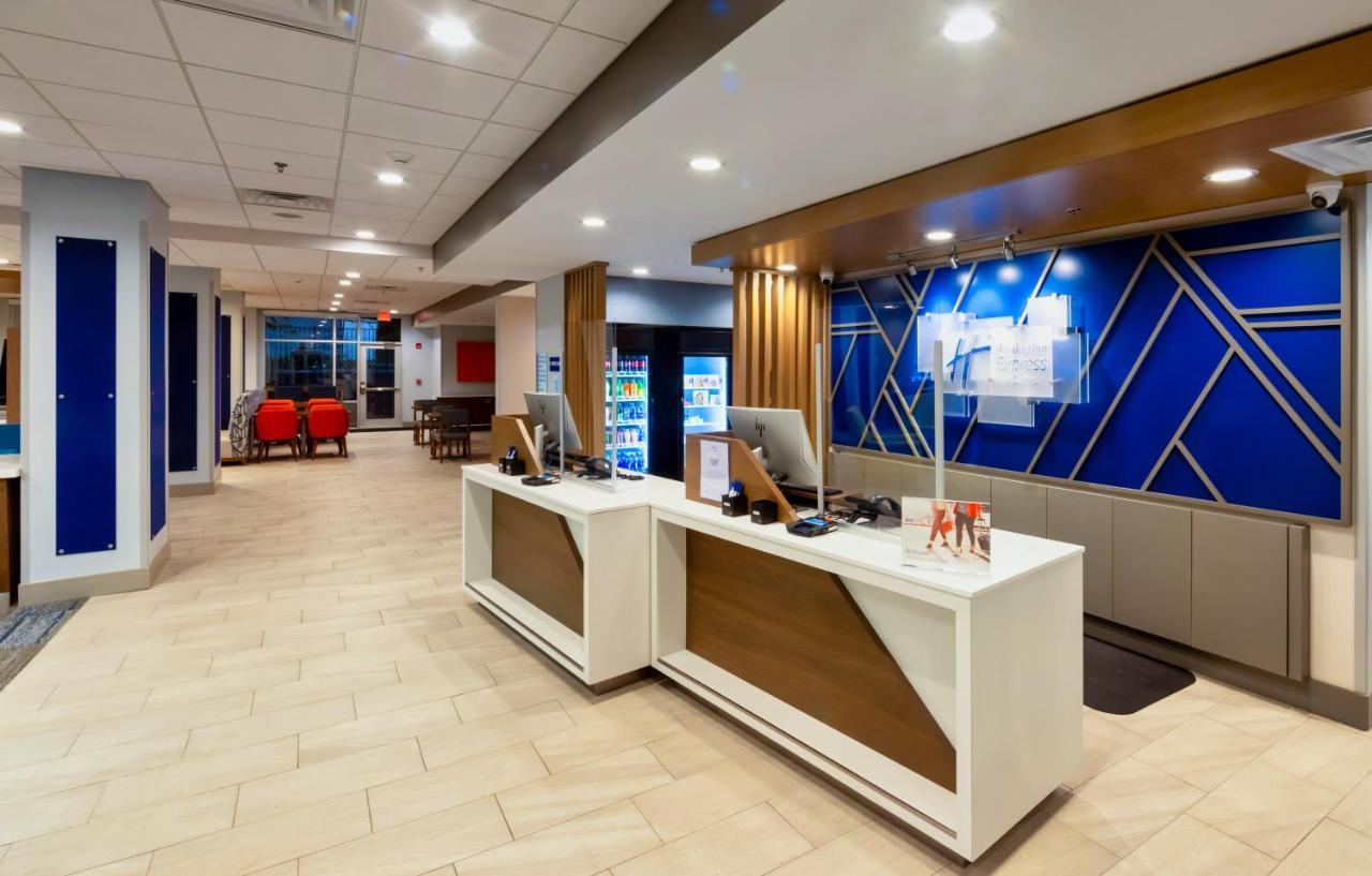 Holiday Inn Express & Suites - Harrisonburg University Area By Ihg ภายนอก รูปภาพ